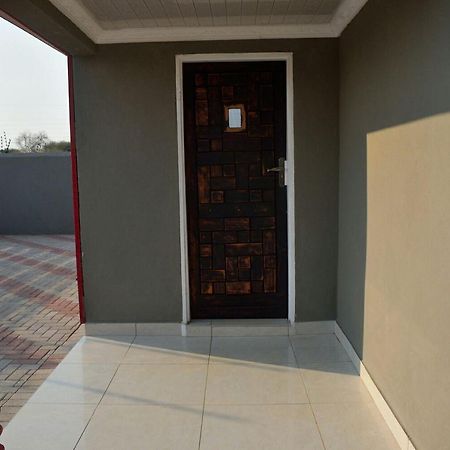 Mathlyn Guesthouse Gaborone Extérieur photo