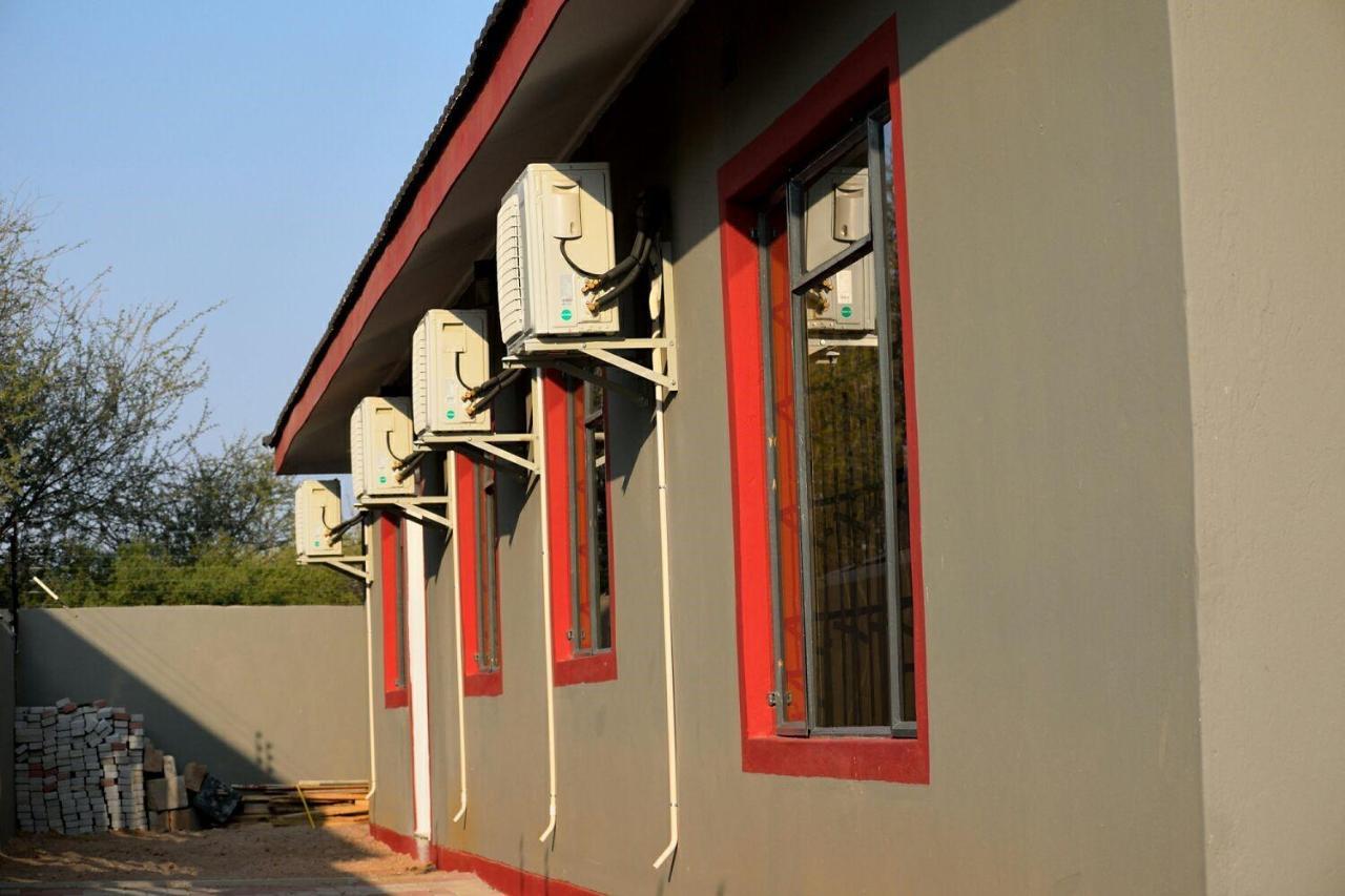 Mathlyn Guesthouse Gaborone Extérieur photo