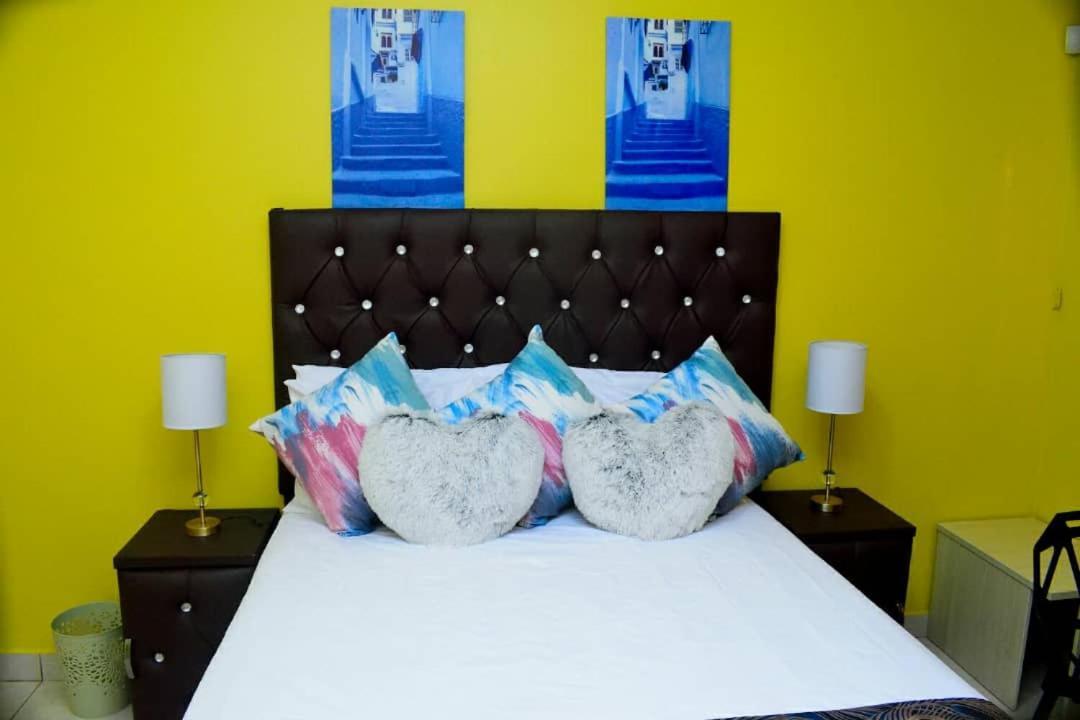 Mathlyn Guesthouse Gaborone Extérieur photo
