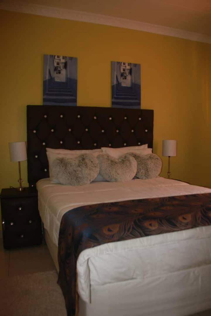 Mathlyn Guesthouse Gaborone Extérieur photo