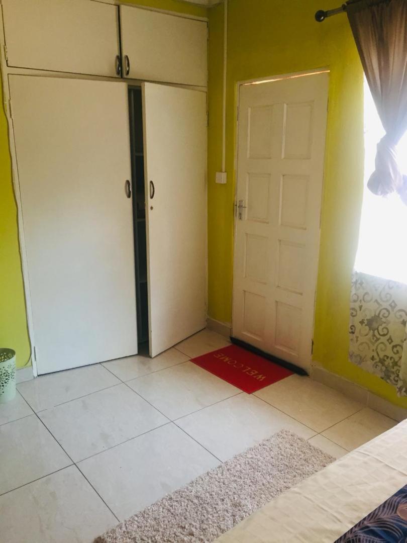 Mathlyn Guesthouse Gaborone Extérieur photo