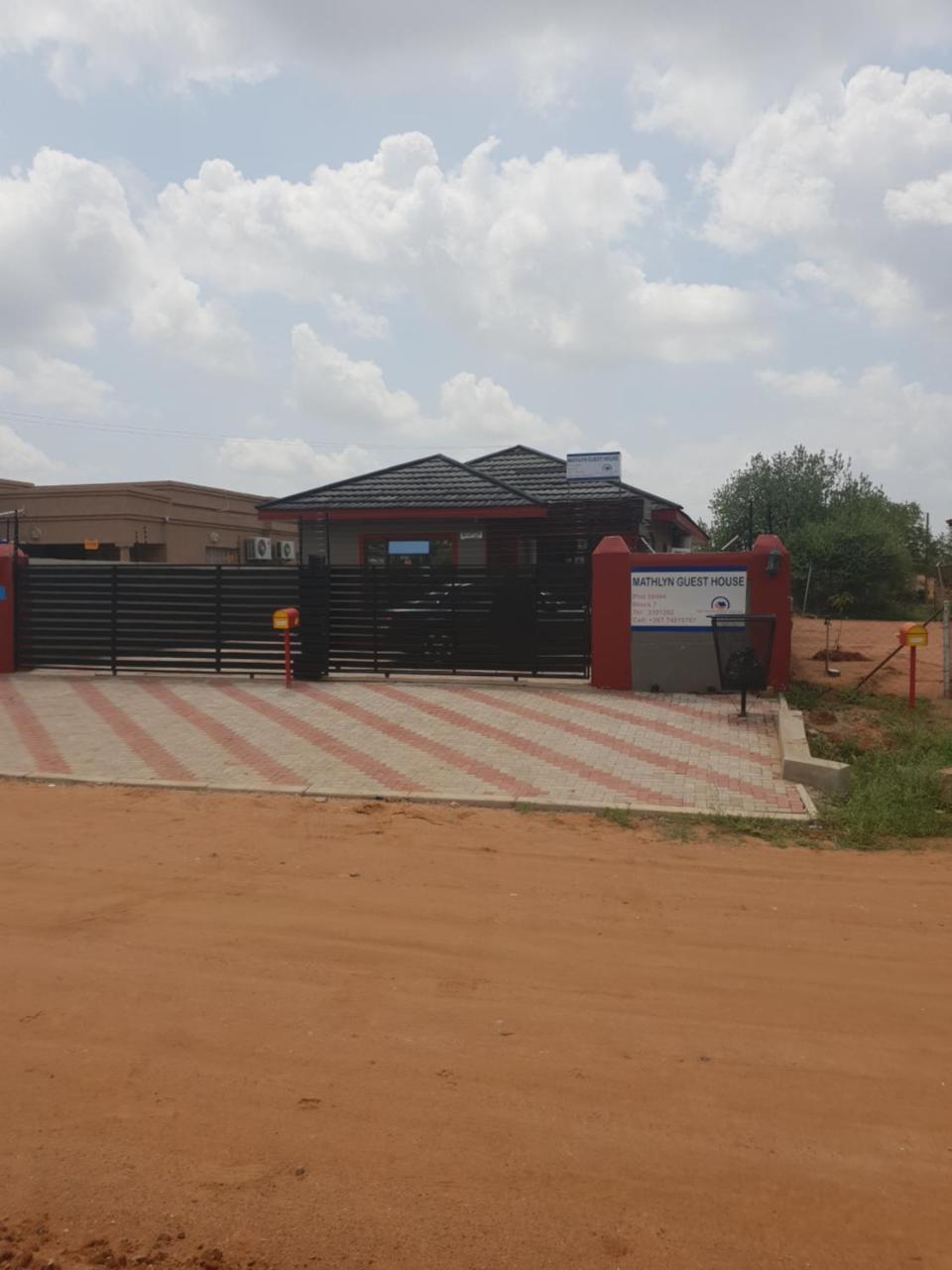 Mathlyn Guesthouse Gaborone Extérieur photo